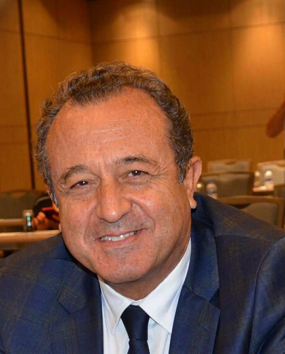 Prof. Dr. Fuat Demirkıran'ın portresi